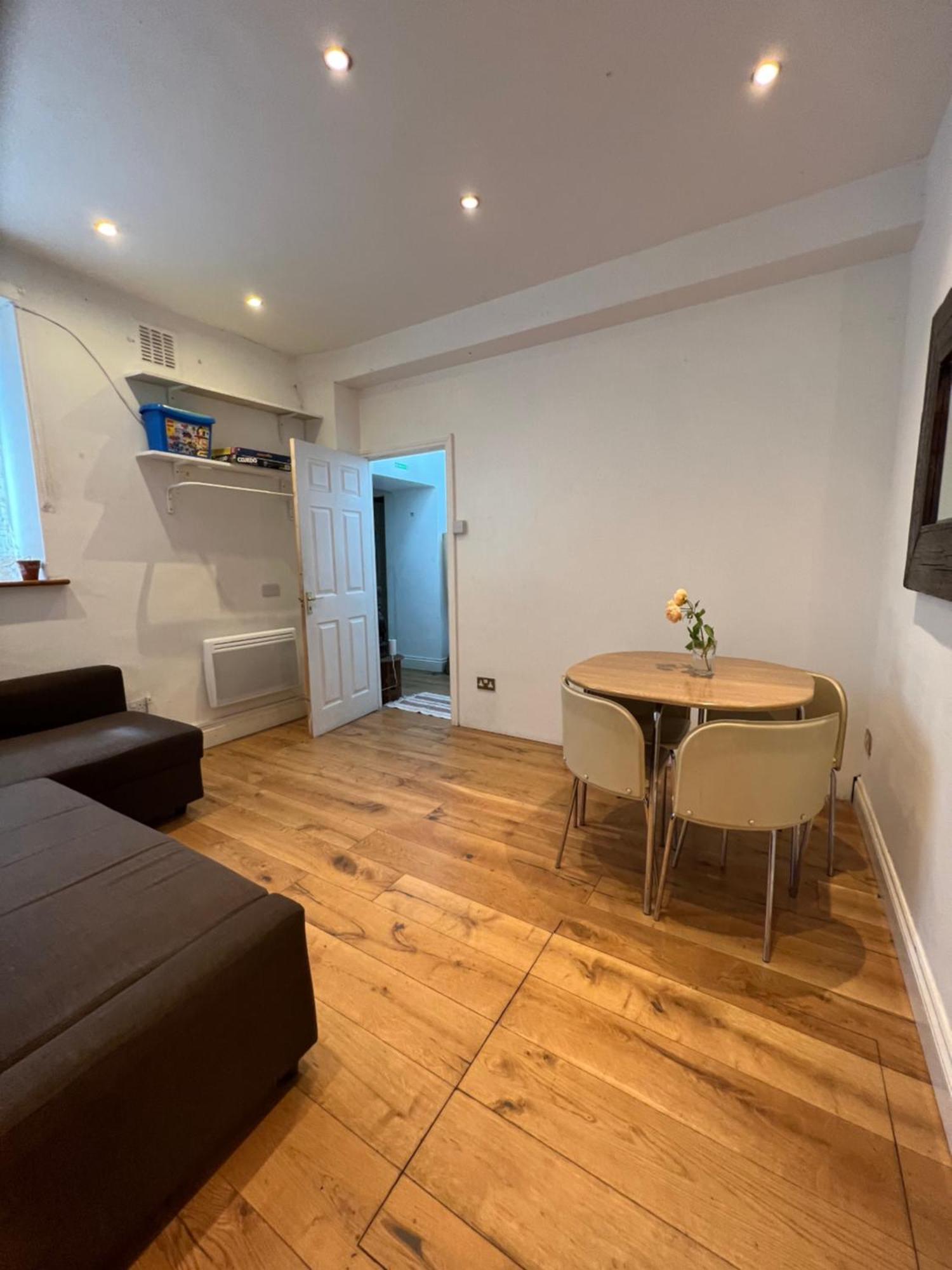 1 Min From Paddington - 2 Bed, 2 Bath Appartamento